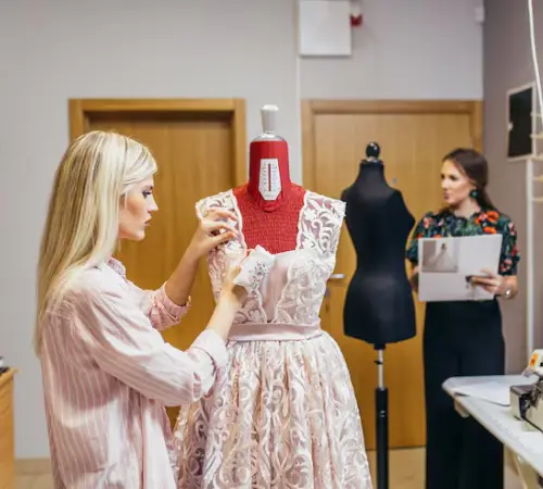 Alteration shop near Jumeirah Lakes